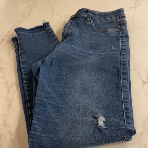 DENIM LAB HIGH RISE DISTRESSED SKINNY JEANS - Picture 3 of 6